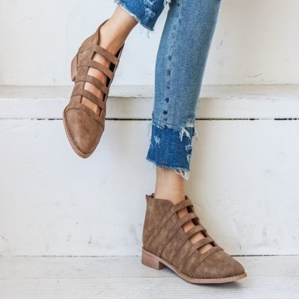 Stunning cutout booties in brown